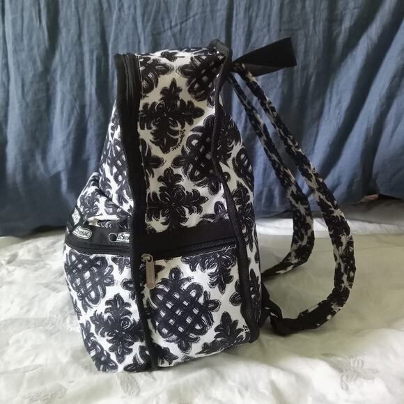 LeSportSac Floral Print Backpack Black White Nylon Geometric LARGE Pockets Strap - Picture 5 of 10